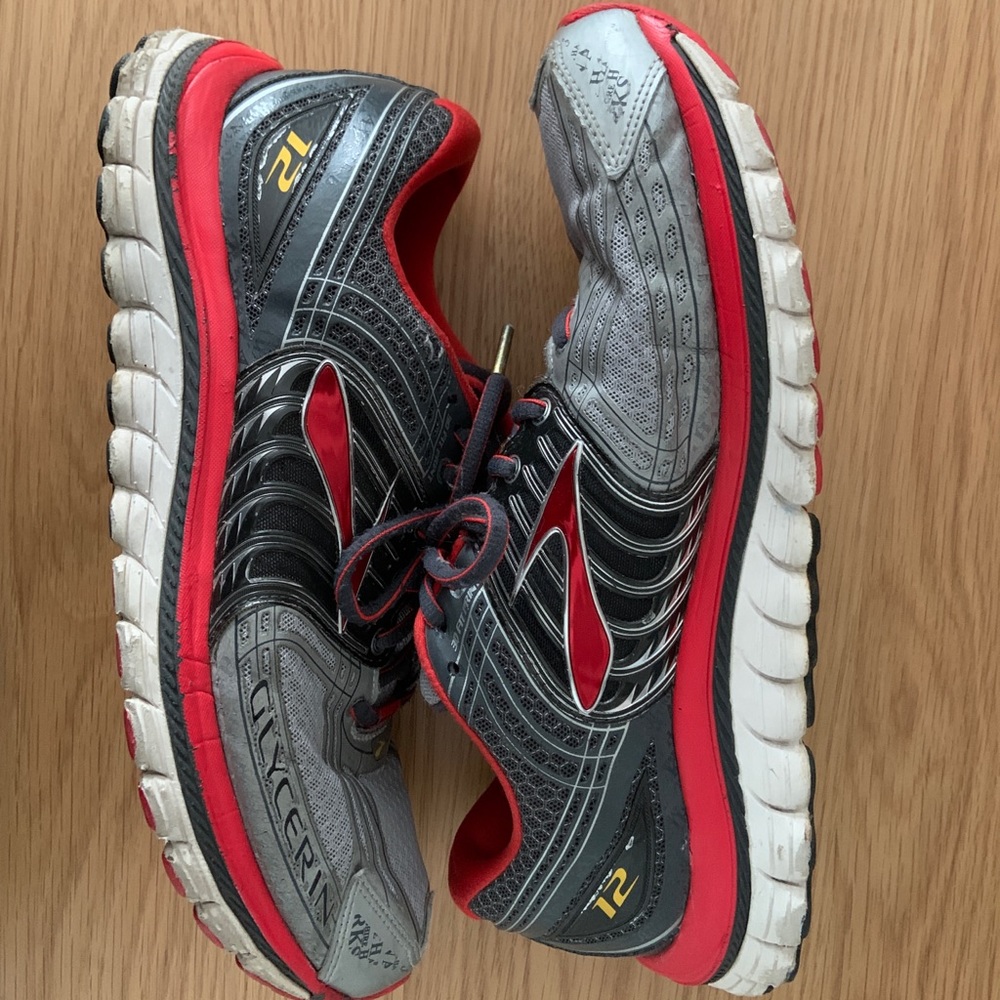 Brooks Glycerin 12 LIMITED EDITION Berkshire Hathaway